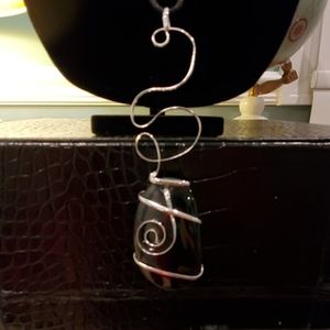 Black Stone Necklace with Wire